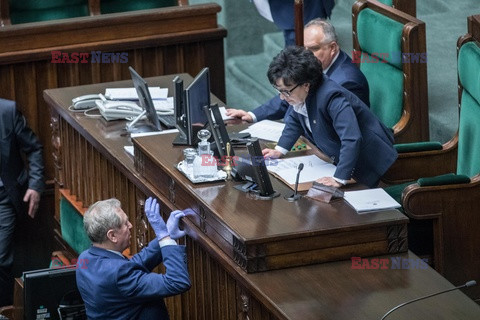 Posiedzenie Sejmu w czasie epidemii