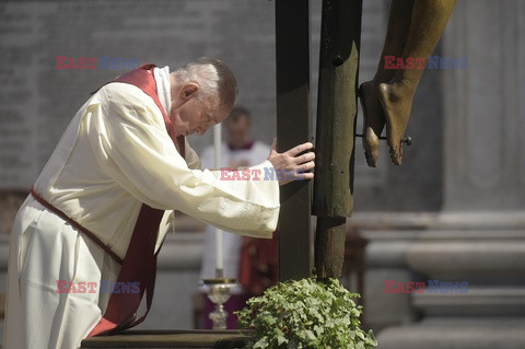 Droga Kryżowa z udziałem Papieża Franciszka w Watykanie