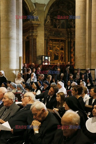 Droga Kryżowa z udziałem Papieża Franciszka w Watykanie