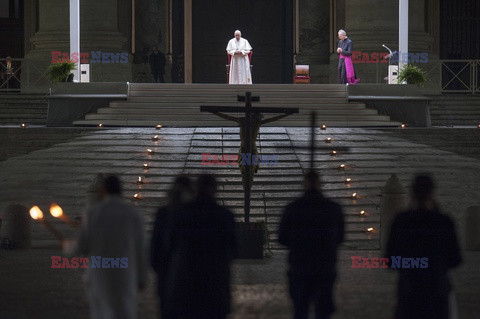 Droga Kryżowa z udziałem Papieża Franciszka w Watykanie