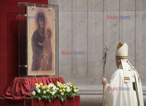 Wigilia Paschalna w bazylice Świętego Piotra