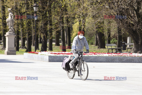 Obowiązuje nakaz zasłaniania nosa i ust