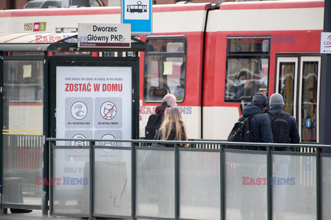 Obowiązuje nakaz zasłaniania nosa i ust