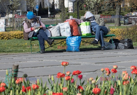 Obowiązuje nakaz zasłaniania nosa i ust