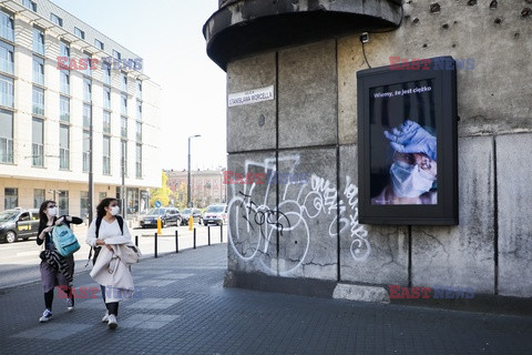 Obowiązuje nakaz zasłaniania nosa i ust