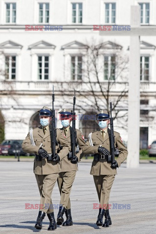 Obowiązuje nakaz zasłaniania nosa i ust