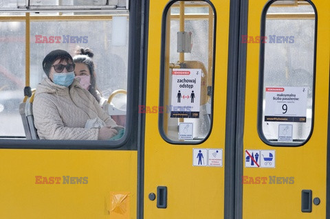 Obowiązuje nakaz zasłaniania nosa i ust