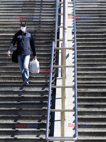 Obowiązuje nakaz zasłaniania nosa i ust