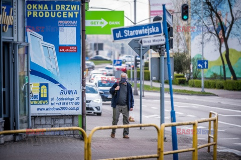 Obowiązuje nakaz zasłaniania nosa i ust