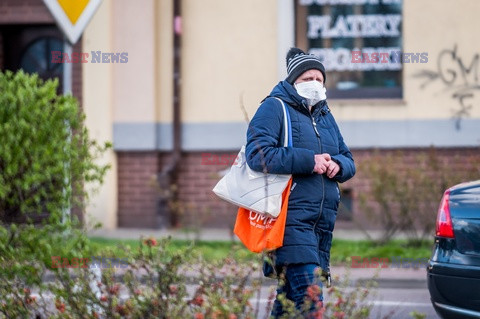 Obowiązuje nakaz zasłaniania nosa i ust