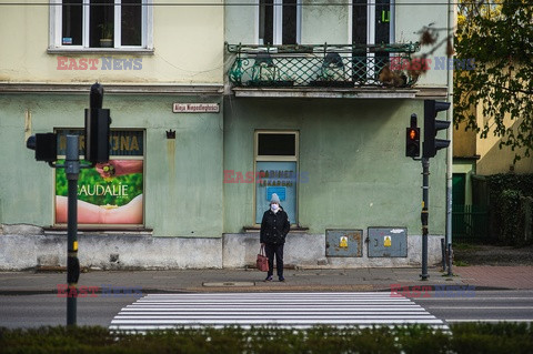 Obowiązuje nakaz zasłaniania nosa i ust