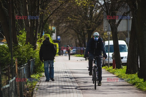 Obowiązuje nakaz zasłaniania nosa i ust