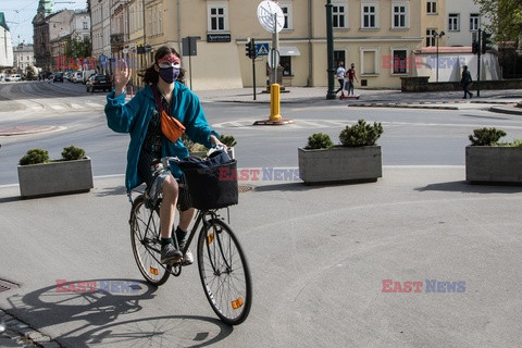 Obowiązuje nakaz zasłaniania nosa i ust