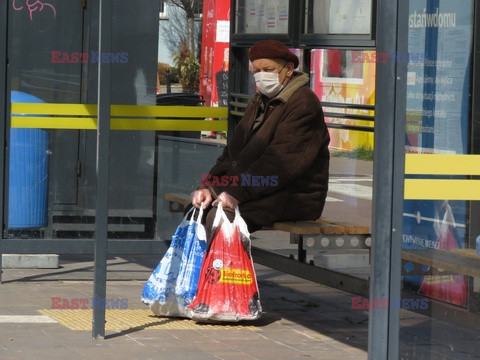 Obowiązuje nakaz zasłaniania nosa i ust