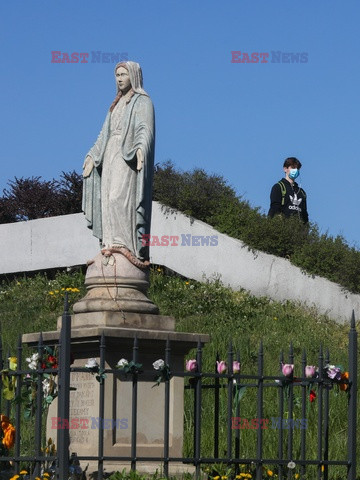 Obowiązuje nakaz zasłaniania nosa i ust