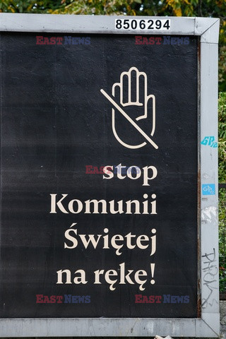 Stop Komunii Świętej na rękę