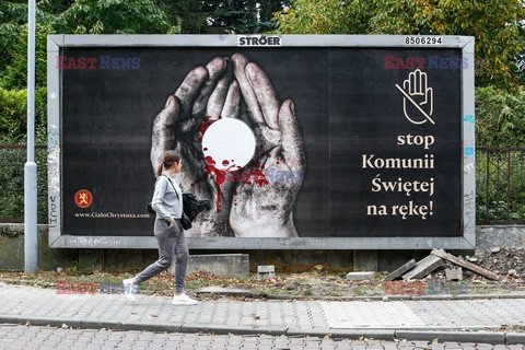 Stop Komunii Świętej na rękę