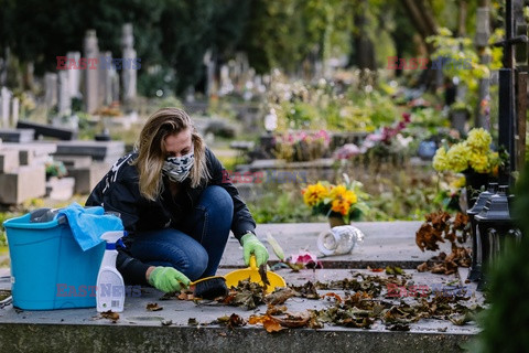 Sesja - sprzątanie grobów przed dniem Wszystkich Świętych