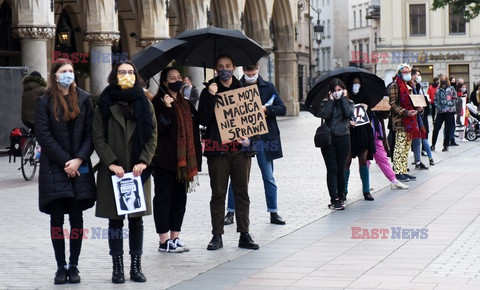 Protest kolejkowy Strajku Kobiet w Krakowie