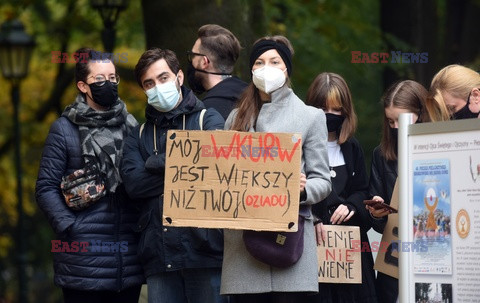 Słowo na niedzielę Strajku Kobiet