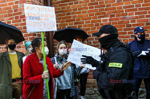 Słowo na niedzielę Strajku Kobiet