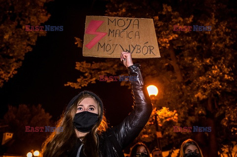 Słowo na niedzielę Strajku Kobiet