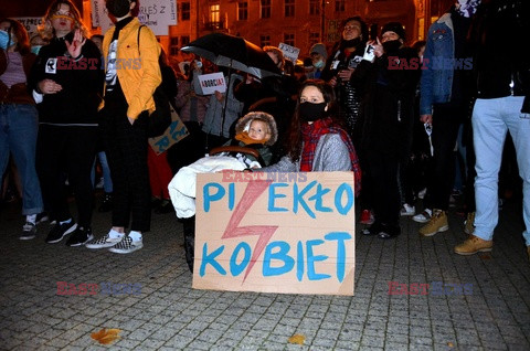 Słowo na niedzielę Strajku Kobiet