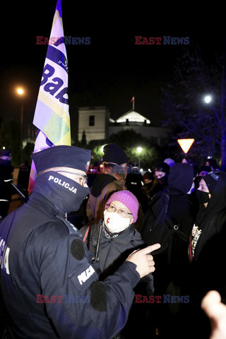 QUEER NA FRONT i Techno RAVE - demonstracje przed Sejmem