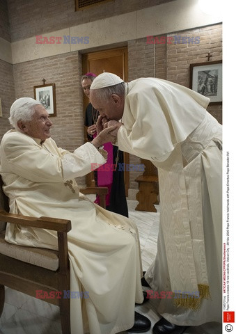 Papież Franciszek i nowi kardynałowie odwiedzili Benedykta XVI