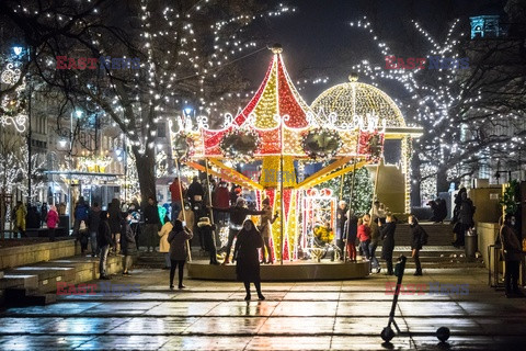 Inauguracja świątecznej iluminacji w Warszawie