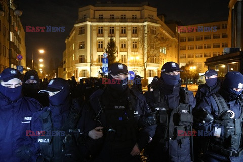 Otwarcie sezonu - protest antyrządowy w Warszawie