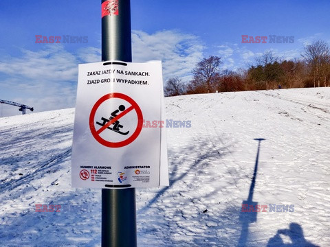 Zakaz zjazdów z górki w Parku Szczęśliwickim