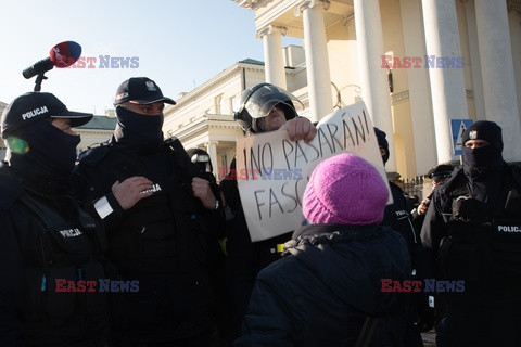 Protest przeciwko zmianie nazwy Ronda Dmowskiego