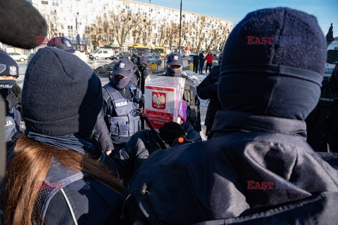 Protest przeciwko zmianie nazwy Ronda Dmowskiego