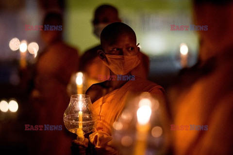 Święto Makha Bucha w Tajlandii