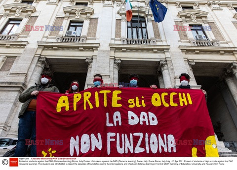 Włoscy studenci protestują przeciw zdalnej nauce