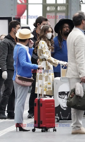 Lily Collins na planie 2. sezonu Emily In Paris