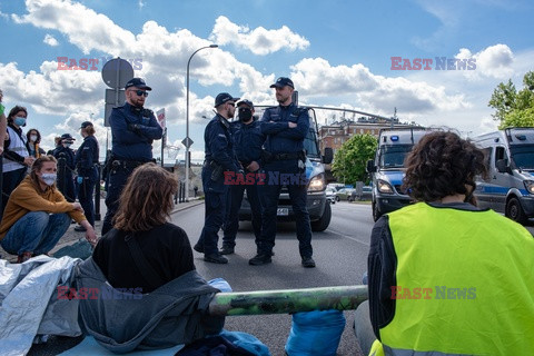 Aktywiści Extinction Rebellion zablokowali Wisłostradę