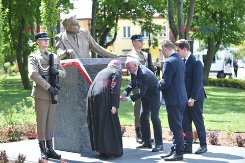 Odsłonięcie pomnika Jana Olszewskiego