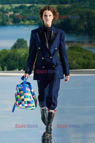 Pokaz Louis Vuitton Paris Resort 2022