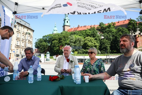 Dyskusja z cyklu "Rozmowy na czasie"