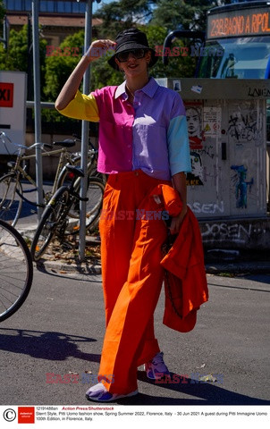 Street fashion na pokazach Pitti Uomo - lato 2022