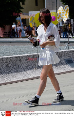 Street fashion na pokazach Pitti Uomo - lato 2022