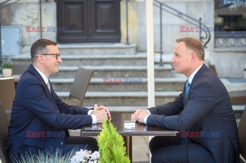 Mateusz Morawiecki i Andrzej Duda na lodach