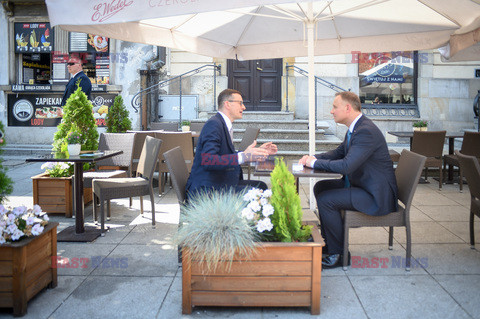 Mateusz Morawiecki i Andrzej Duda na lodach