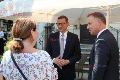 Mateusz Morawiecki i Andrzej Duda na lodach