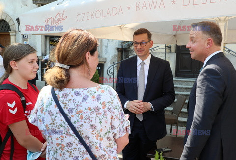 Mateusz Morawiecki i Andrzej Duda na lodach