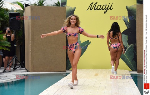 Pokazy Miami Swim Week 2021