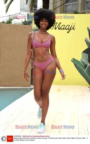 Pokazy Miami Swim Week 2021