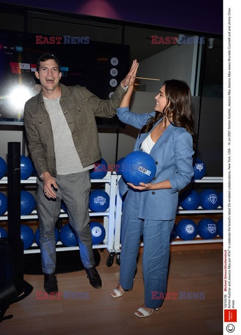 Jessica Alba i Ashton Kutcher na prezentacji AT&T 5G